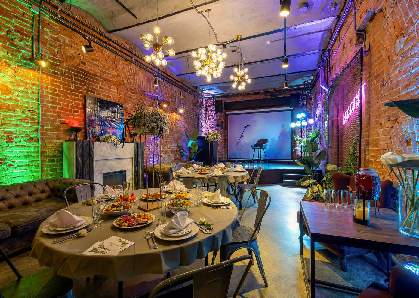 забронировать Loft Place в Санкт-Петербурге