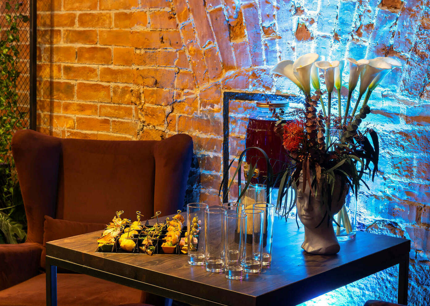 забронировать Loft Place в Санкт-Петербурге